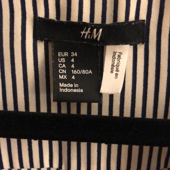 Black and white striped blouse - Picture 2 of 4